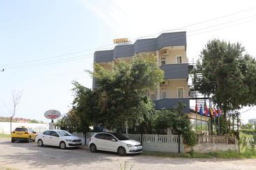 تختخواب و صبحانه Delfin Otel