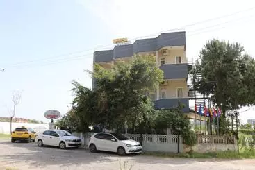 تختخواب و صبحانه Delfin Otel