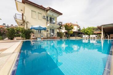 호텔 Dedeminn Garden