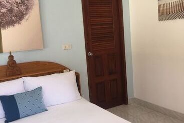 Bed and Breakfast Lyndale Lodge