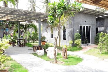 호텔 Baan Kiengtalay Samroiyod