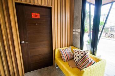 هتل Journey Hostel Surat