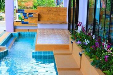 酒店 Na Tubthieng Boutique Resort Trang
