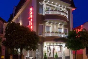 Garni Hotel President De Luxe