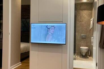 هتل Belgrade Inn Garni