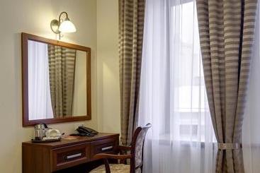 Hotelli Mini Vosstaniya 3