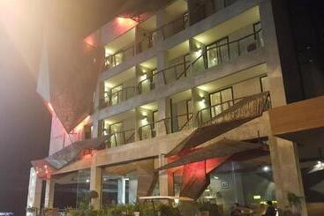 The Now Hotel   Sha Extra Plus