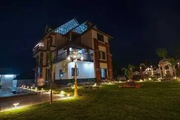 ホテル Matoshree Club And Resort