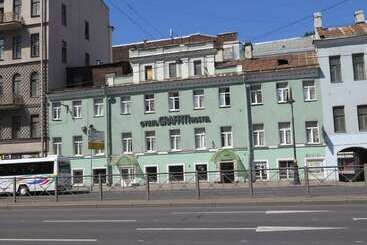 Hostel Friends Graffiti