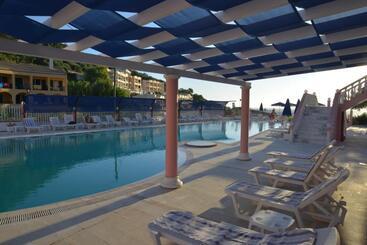 Hotel Elena Ermones