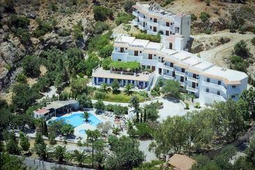 Hotel Neos Ikaros