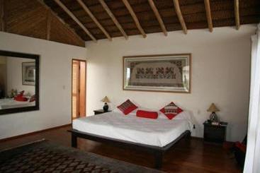 בית מלון כפרי Samana Chakra