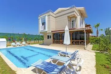 Paradise Town Villa Beltania