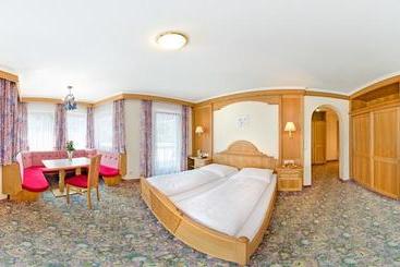 Aparthotel Apart Strass