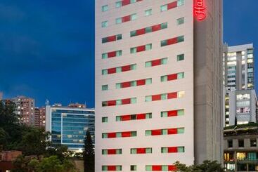 فندق Hampton By Hilton Medellin