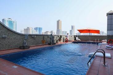 בית מלון כפרי Royal Grand Suite