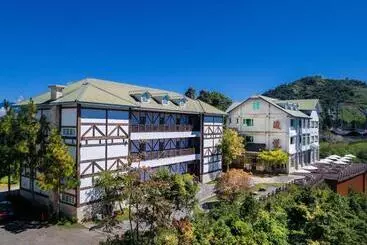 Jun Yue Hanging Garden Resort