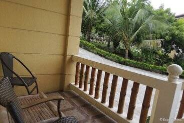 Moalboal Beach Resort