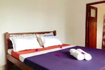 Pensió Lanka Villas Holiday Resort