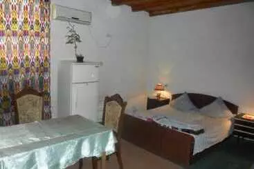 B&b Bahodir