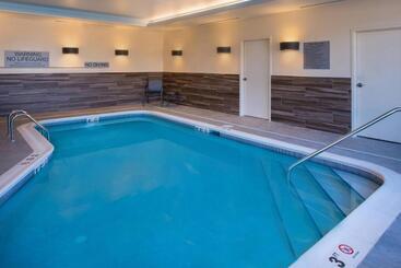 Отель Fairfield Inn & Suites By Marriott Akron Stow