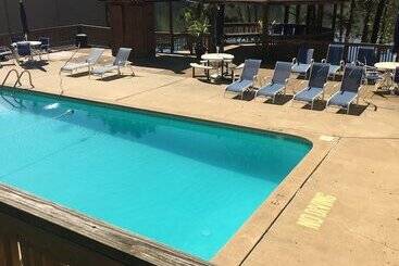 Отель The Wharf Resort