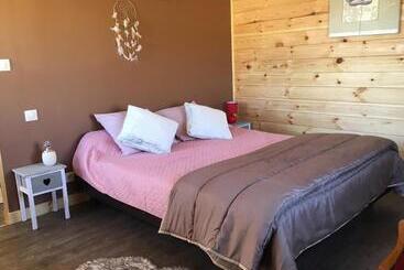 ベッドアンドブレックファースト Le Sang Des Vignes