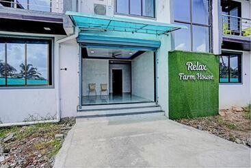 Отель Spot On Relax Farm House