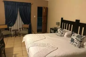 ペンション Letsema Guest House