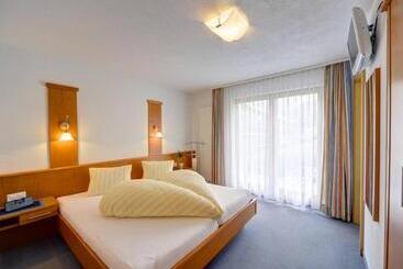 Soliva Hotel & Apartments