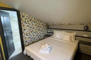 هتل Noblesse Bacău