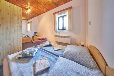 Panzió Penzion Pod Lesem