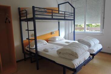 הוסטל Auberge De Jeunesse De Mulhouse