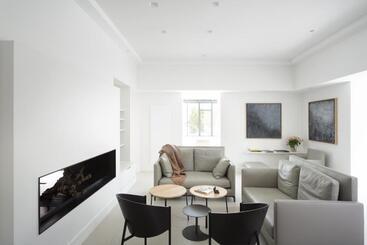 민박 Chateau Autignac