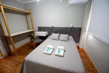 ホテル Simón