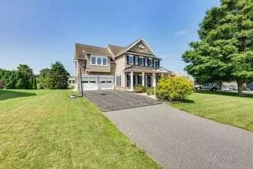 Mökkimajoitus Charming Pennsylvania Retreat W/ Deck & Fireplace!