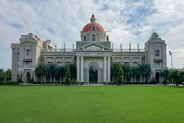 Resort Royal Kingdom Sarovar Portico Pilibhit