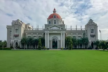 Lomakeskus Royal Kingdom Sarovar Portico Pilibhit