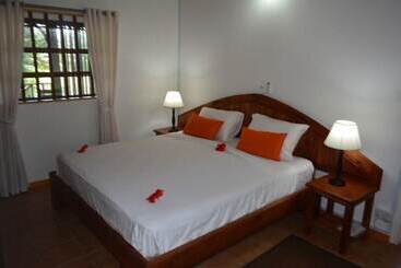 آپارتمان‌های توریست‌ها Heliconia Grove