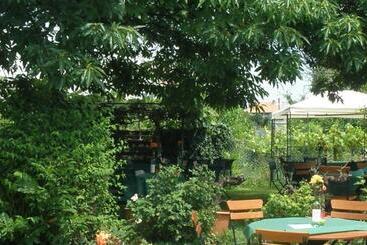 Отель Gästehaus Hornstein