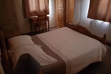 ホテル L'ours Blanc