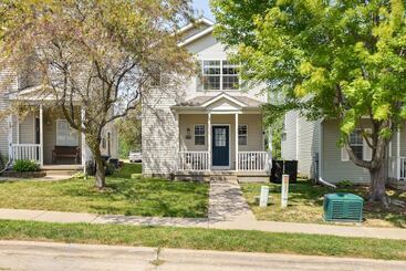 コテージ Cozy Iowa City Home ~ 2 Mi To Kinnick Stadium!