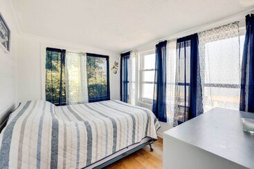 Scenic Geneva Cottage W/ Lake Erie Beach Access!