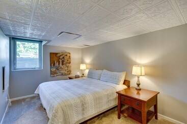 קוטג'' Spacious Home W/ Deck: 5 Mi To Ridgway State Park!