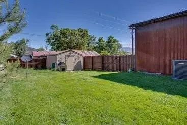 Mökkimajoitus Spacious Home W/ Deck: 5 Mi To Ridgway State Park!