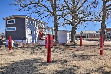 کلبه Community Pool & Hot Tub: Austin Tiny Home!