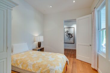 コテージ Gorgeous Carpinteria Home: Pool, Spa, Fireplaces!