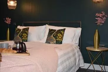 Residenssi Luxury 2 Bed Barn Conversion In Llansteffan