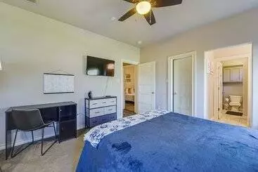 کلبه Spacious Lubbock Home W/ Private Pool & Yard!