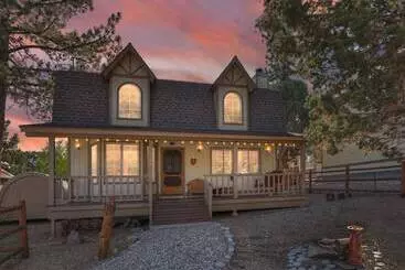 Mökkimajoitus Hikers Haven